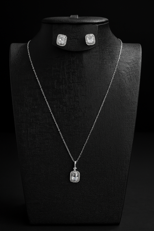 Brillance Éternelle : Ensemble Collier et Boucles acier inoxydable